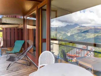 Vue générale sur la montagne ou vue sur la montagne depuis l'appartement