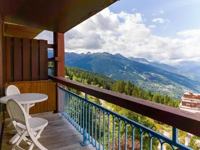 Vue générale sur la montagne ou vue sur la montagne depuis l'appartement