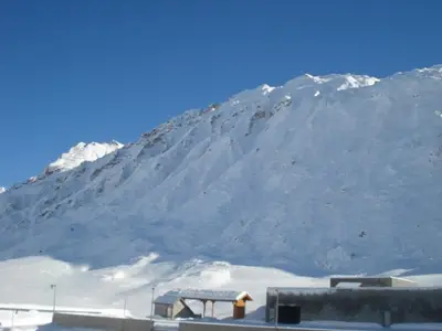 L'établissement Beau 2 Pièces rénové, balcon, proche pistes, 4 pers - FR-1-411-727 en hiver