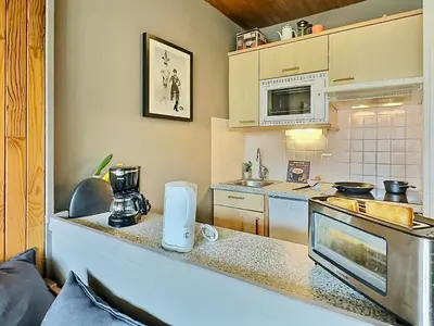 Cuisine ou kitchenette dans l'établissement Appartement 2 pièces, 4 personnes, proche pistes, animaux acceptés - FR-1-411-775