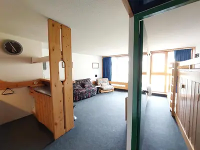 Un ou plusieurs lits dans un hébergement de l'établissement Appartement skis aux pieds 5 pers, balcon, wifi - FR-1-411-780