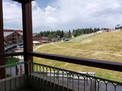 Plan de l'établissement Appartement skis aux pieds 5 pers, balcon, wifi - FR-1-411-780
