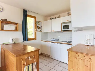 Cuisine ou kitchenette dans l'établissement Duplex de charme 4 pièces, 8 pers., terrasse exposée Ouest, proche des pistes - FR-1-411-789