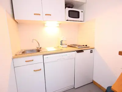 Cuisine ou kitchenette dans l'établissement Appartement 2 pièces, Animaux admis, Vallandry, 5 personnes - FR-1-411-793