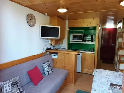 Cuisine ou kitchenette dans l'établissement Duplex 6 pers à Arc 1800 avec Wifi, proche pistes - FR-1-411-798