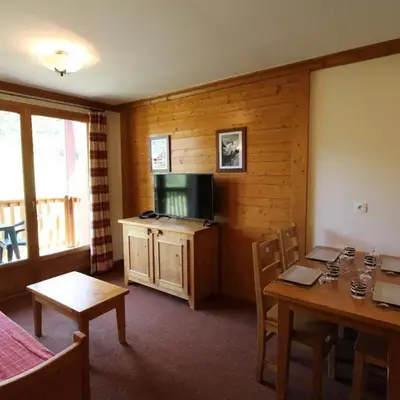Appartement 4 pers. pied des pistes avec piscine et parking