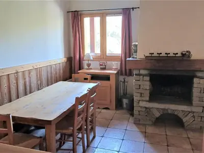 Plan de l'établissement Spacieux appartement montagne, 8 pers, piscine & parking - FR-1-411-700