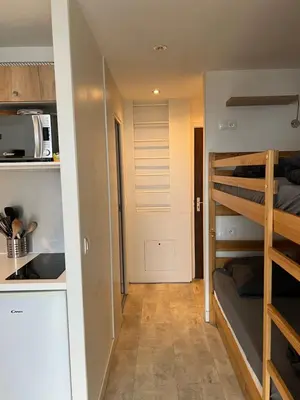 Cuisine ou kitchenette dans l'établissement MyHome - Génépis 9 - Studio rénové Tignes Val Claret 4 pax sks aux pieds