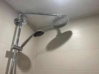 Salle de bains dans l'établissement MyHome - Génépis 9 - Studio rénové Tignes Val Claret 4 pax sks aux pieds