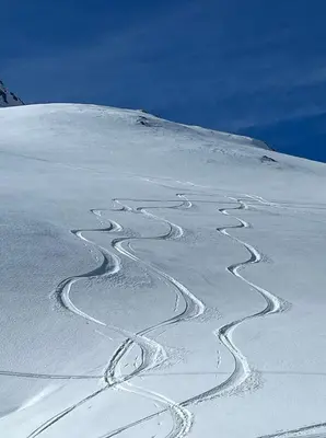L'établissement MyHome - Génépis 9 - Studio rénové Tignes Val Claret 4 pax sks aux pieds en hiver
