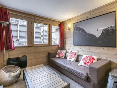 Coin salon dans l'établissement Appartement central Val d'Isère, ski aux pieds, 2 chambres, Wifi - FR-1-519-31
