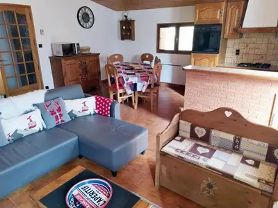 Cuisine ou kitchenette dans l'établissement Duplex spacieux 6 pers près des pistes - FR-1-464-194