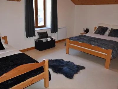 Un ou plusieurs lits dans un hébergement de l'établissement Duplex spacieux 6 pers près des pistes - FR-1-464-194