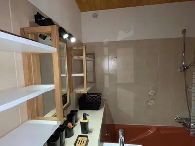 Salle de bains dans l'établissement Duplex spacieux 6 pers près des pistes - FR-1-464-194