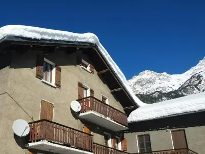 Vue générale sur la montagne ou vue sur la montagne depuis l'appartement