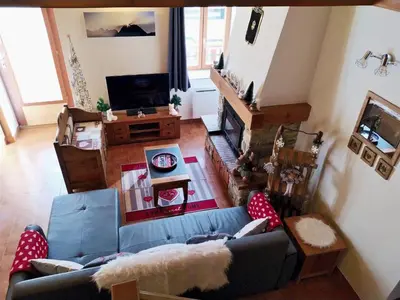 Télévision ou salle de divertissement dans l'établissement Duplex spacieux 6 pers près des pistes - FR-1-464-194
