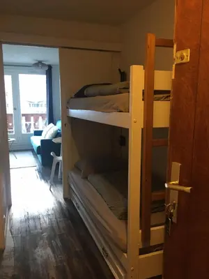 Un ou plusieurs lits dans un hébergement de l'établissement Studio 1 cabine chalet club III refait à neuf