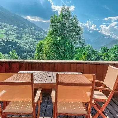 Bel appartement au calme vue vallée