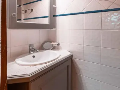 Salle de bains dans l'établissement Charmant 4 pièces avec mezzanine, 9 couchages, Les Arcs 1800 - FR-1-411-710