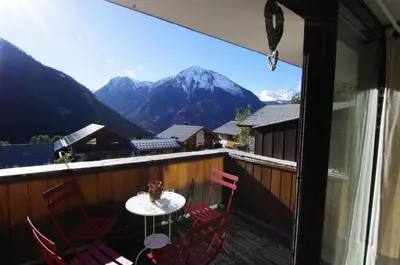 Vue générale sur la montagne ou vue sur la montagne depuis l'appartement