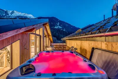 Vue générale sur la montagne ou vue sur la montagne depuis l'appartement