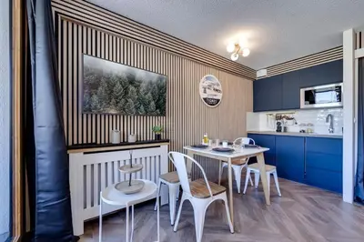 Cuisine ou kitchenette dans l'établissement Au 6ème ciel Tignes 2100m - Vue Lac & Montagnes - Proche pistes - 2 adultes et 2 enfants
