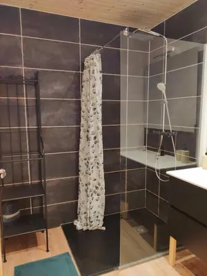 Salle de bains dans l'établissement l'appartement montagnard d'Estelle 4-6 personnes