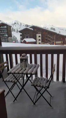 Balcon ou terrasse dans l'établissement PARADISKI-BELLE PLAGNE, Altitude 2050m, APPART skis aux pieds 4 personnes