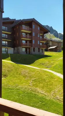 Vue générale sur la montagne ou vue sur la montagne depuis l'appartement