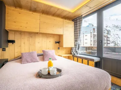 Un ou plusieurs lits dans un hébergement de l'établissement Apartment Les Grandes Platières - Val Claret-28 by Interhome