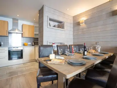 Cuisine ou kitchenette dans l'établissement Apartment Rond Point des Pistes - Val Claret-17 by Interhome