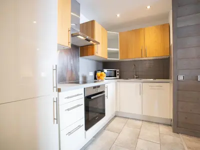 Cuisine ou kitchenette dans l'établissement Apartment Rond Point des Pistes - Val Claret-17 by Interhome