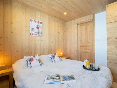 Un ou plusieurs lits dans un hébergement de l'établissement Apartment Neige d'or - Val Claret-4 by Interhome