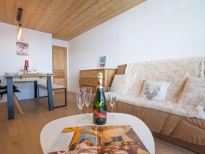 Coin salon dans l'établissement Apartment Neige d'or - Val Claret-4 by Interhome