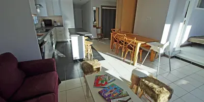 Cuisine ou kitchenette dans l'établissement Résidence Combe Folle - 4 pièces 8 personnes, belle vue MAE-0194