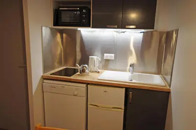 Cuisine ou kitchenette dans l'établissement Résidence Home Club 2 - Plusieurs studios disponibles pour vos séjours en famille ou entre amis MAE-2744