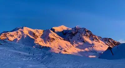 Vue générale sur la montagne ou vue sur la montagne depuis l'appartement
