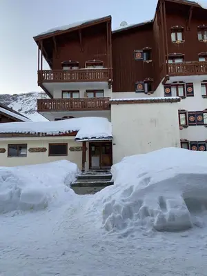 L'établissement CHALET CLUB VAL CLARET en hiver