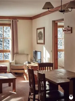 Télévision ou salle de divertissement dans l'établissement Tartiflat, Arc1950, 2 bed, Ski in Ski out, Arc 1950