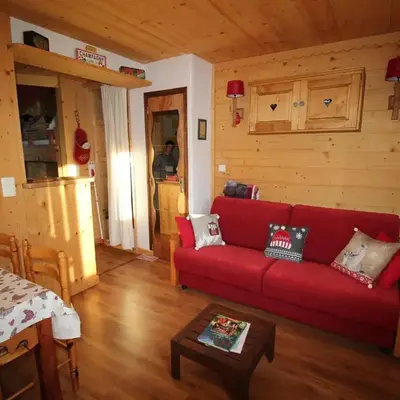 Studio accueillant 4 pers. proche centre Champagny - FR-1-464-196