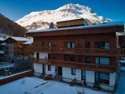 Vue générale sur la montagne ou vue sur la montagne depuis l'appartement