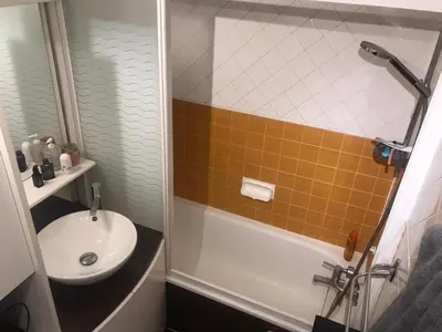 Salle de bains dans l'établissement Mon studio pour 4 à Val Claret !