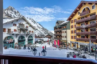 Vue générale sur la montagne ou vue sur la montagne depuis l'appartement