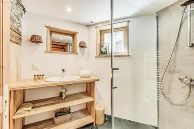 Plan de l'établissement Chalet Lo Soli - Chalet au charme rustique pour 12 personnes MAE-6974