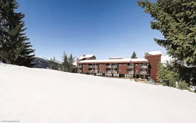 Vue générale sur la montagne ou vue sur la montagne depuis l'appartement