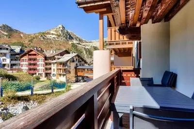 Vue générale sur la montagne ou vue sur la montagne depuis l'appartement