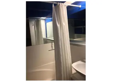 Salle de bains dans l'établissement Résidences quartier Charmettoger - maeva Home - 2 Pièces 6 Personnes Budget MAE-3507