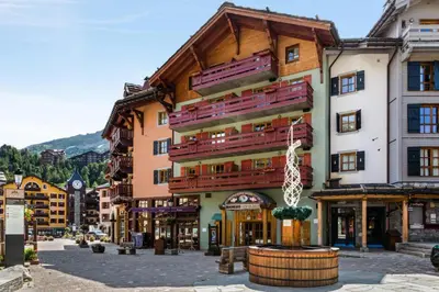 Vue générale sur la montagne ou vue sur la montagne depuis l'appartement