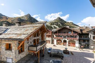 Vue générale sur la montagne ou vue sur la montagne depuis l'appartement