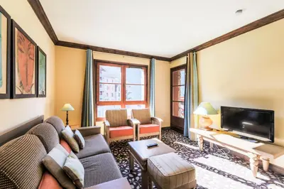 Télévision ou salle de divertissement dans l'établissement Résidence Les Arcs 1950 Le Village - maeva Home - Appartement 2 pièces 4 personnes - Sélection MAE-3894